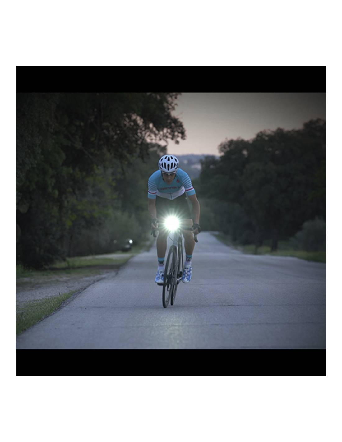 Luz delantera de bicicleta recargable RN 1500 Olight