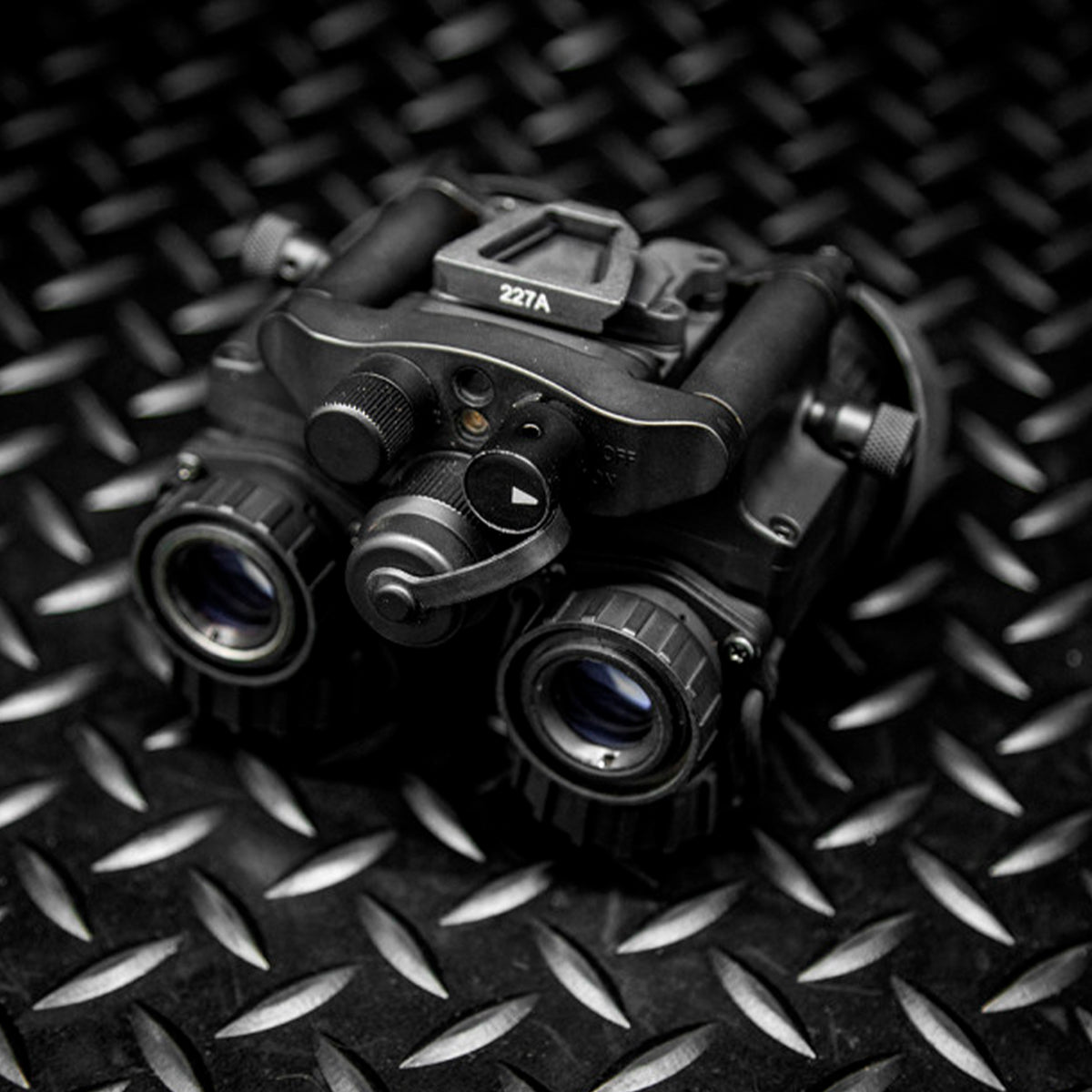 Gafas nocturnas AGM NVG-50 APW tubo iluminador blanco