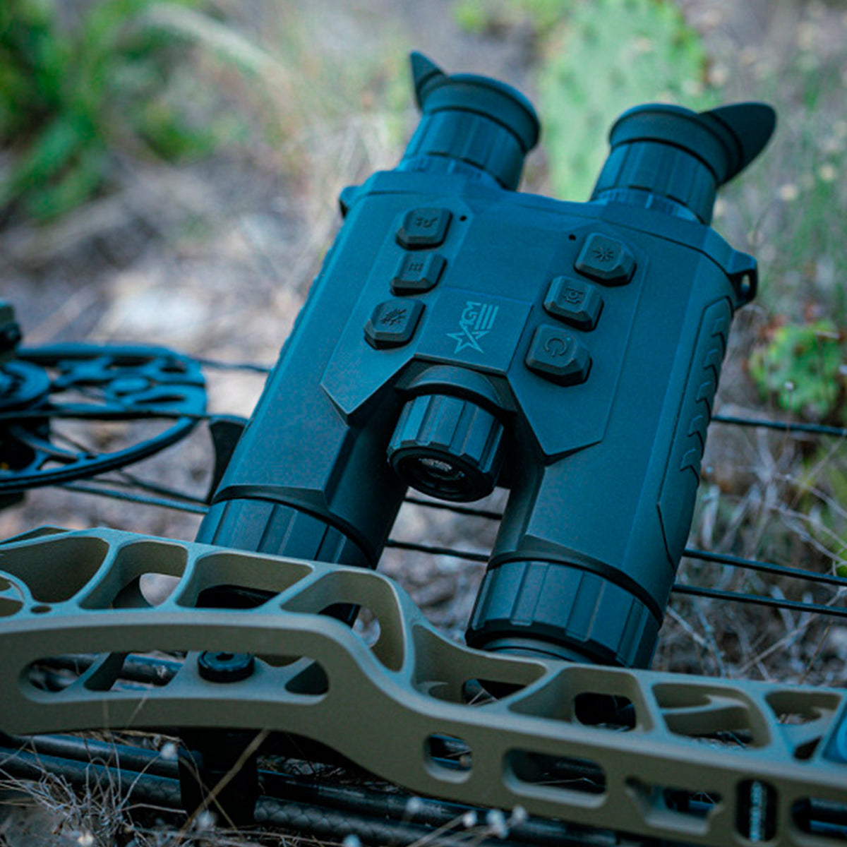 Binocular térmico digital AGM ObservIR LRF 25-256