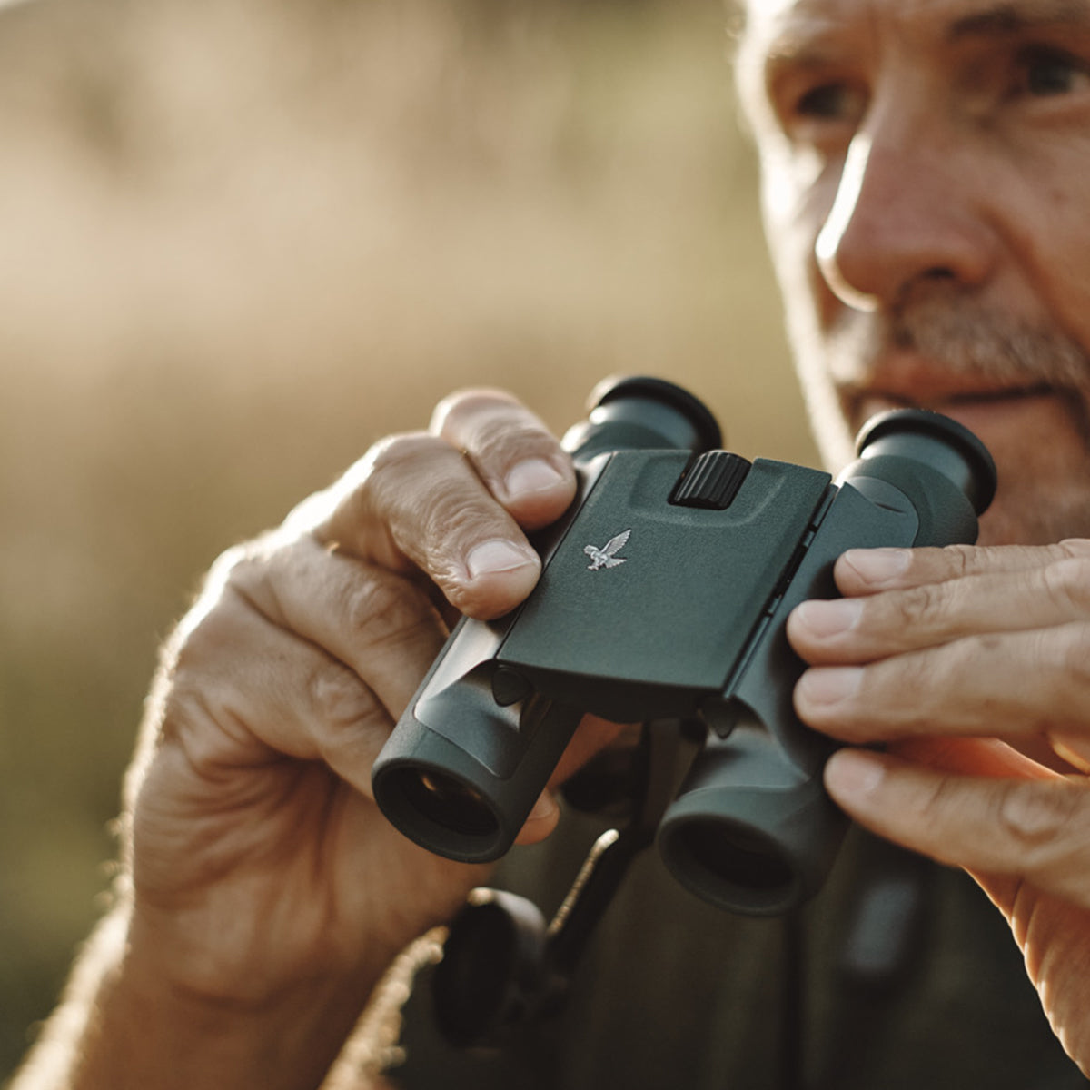 Binoculares Swarovski Optik CL Pocket con funda