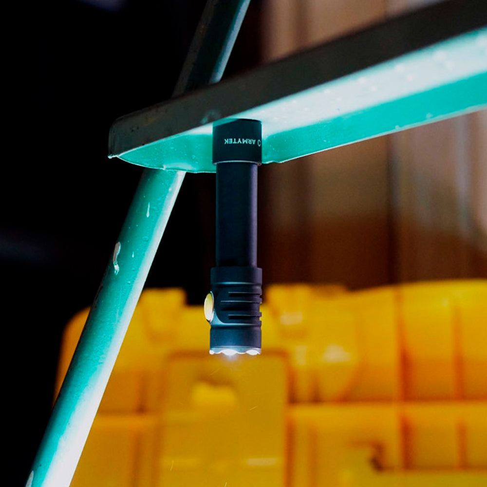 Linterna led ARMYTEK Prime C2 Pro Magnet USB - luz blanca