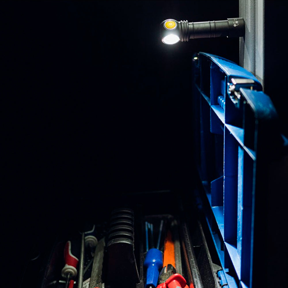 Linterna led ARMYTEK Wizard C2 Magnet USB - luz blanca